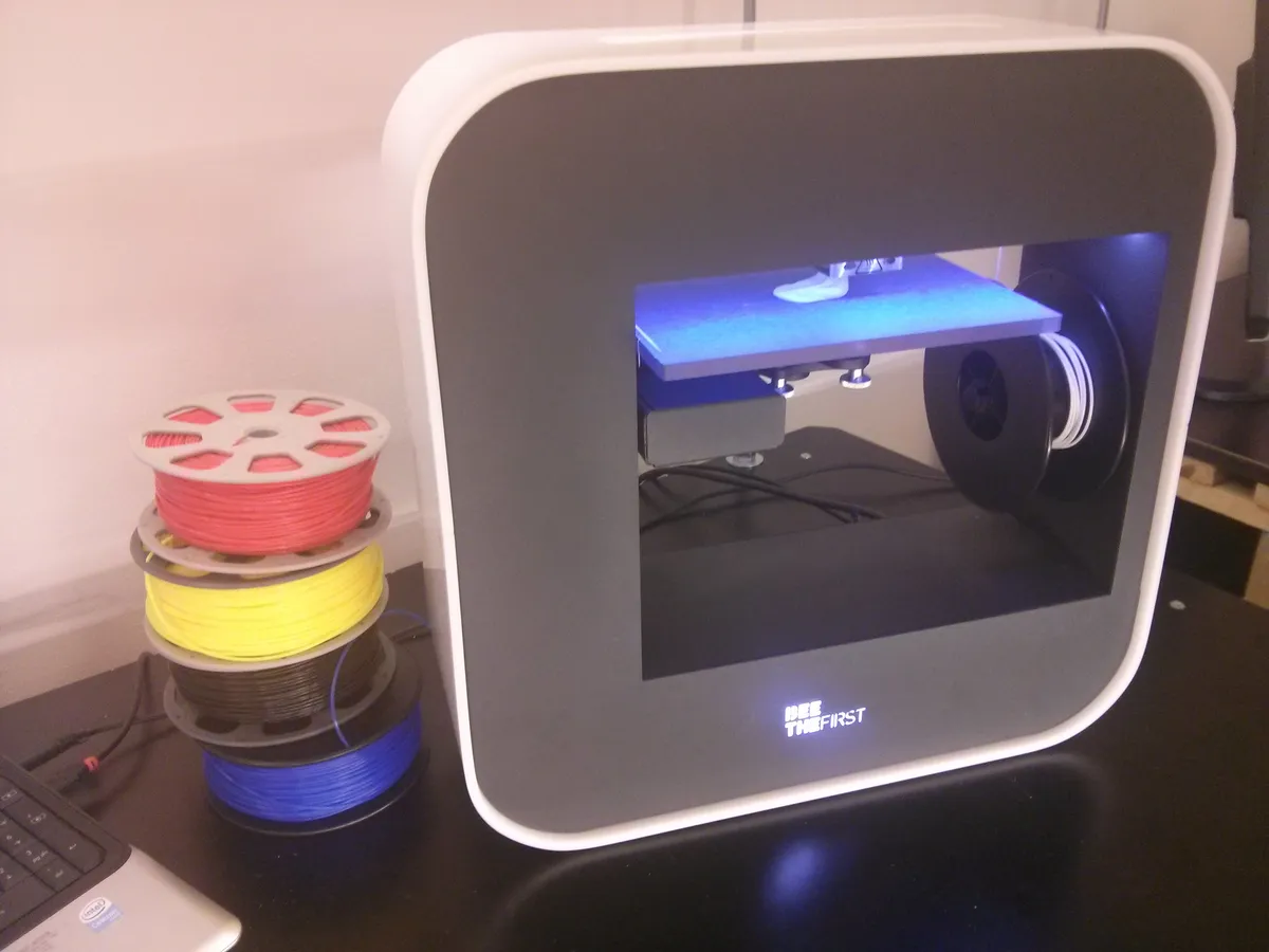 Bambu Lab A1 Mini Review (2026) — prints and detail