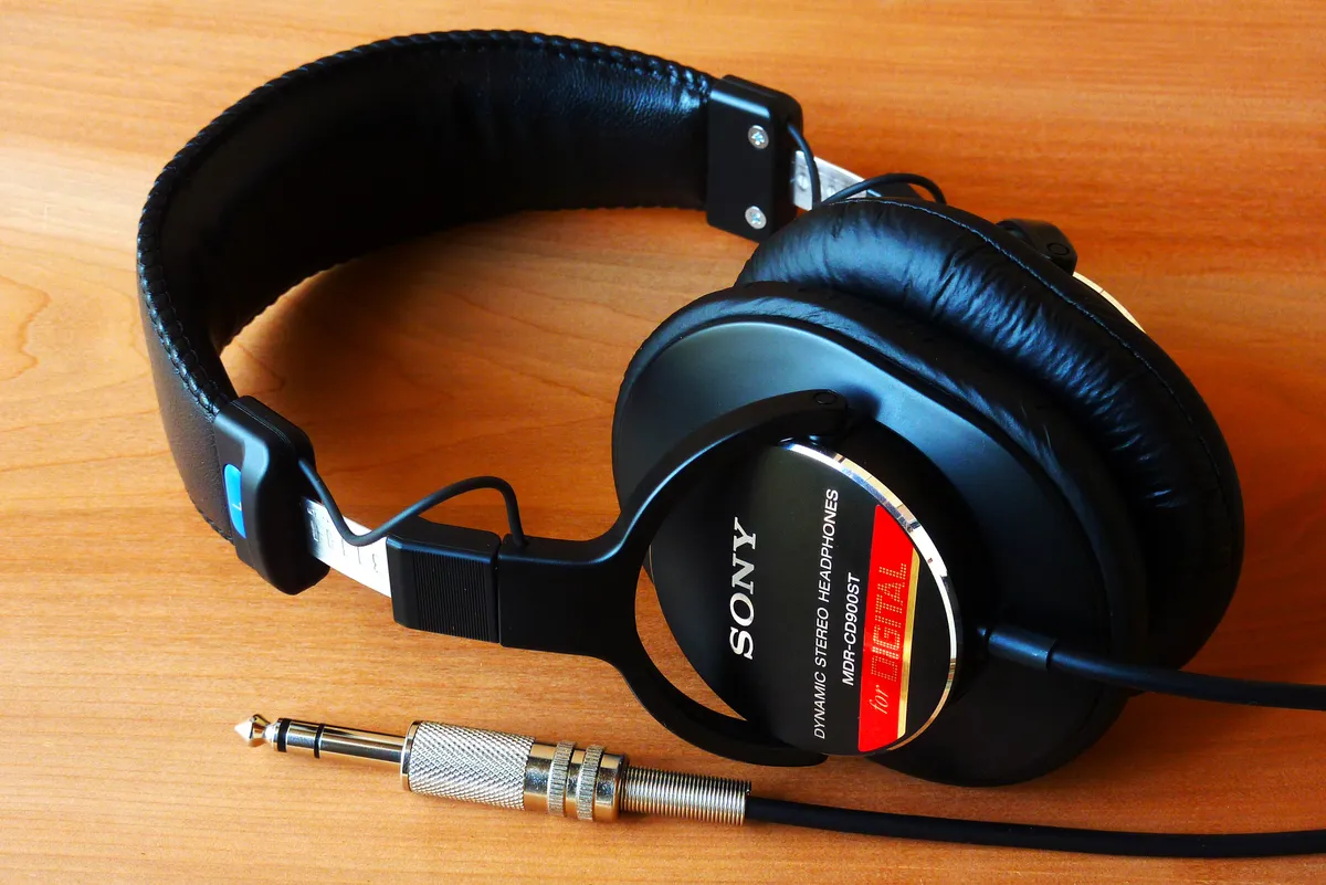 Sennheiser HD 620S Review (2026) — closed-back listening context