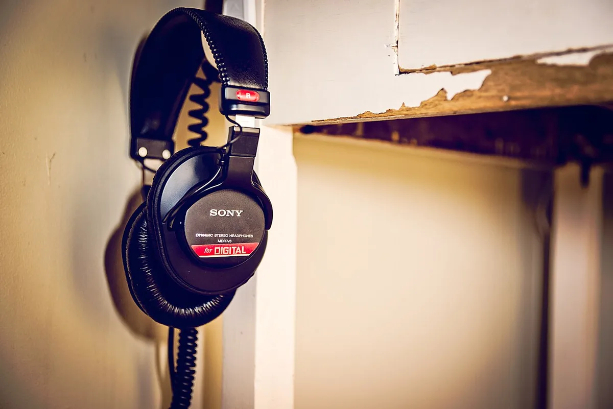 Sony WH-1000XM5 Review (2026) — ANC, Sound, Comfort & Verdict — world and exploration