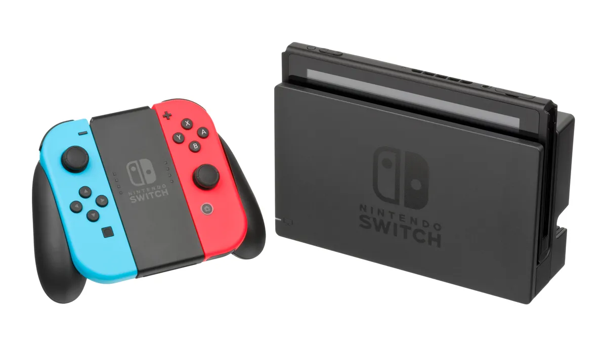 Switch 2 vs Steam Deck (2026) — Specs, Library, Price & Which to Buy